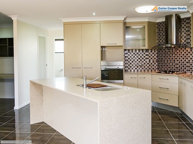 7 Bramble Court, Urraween QLD 4655