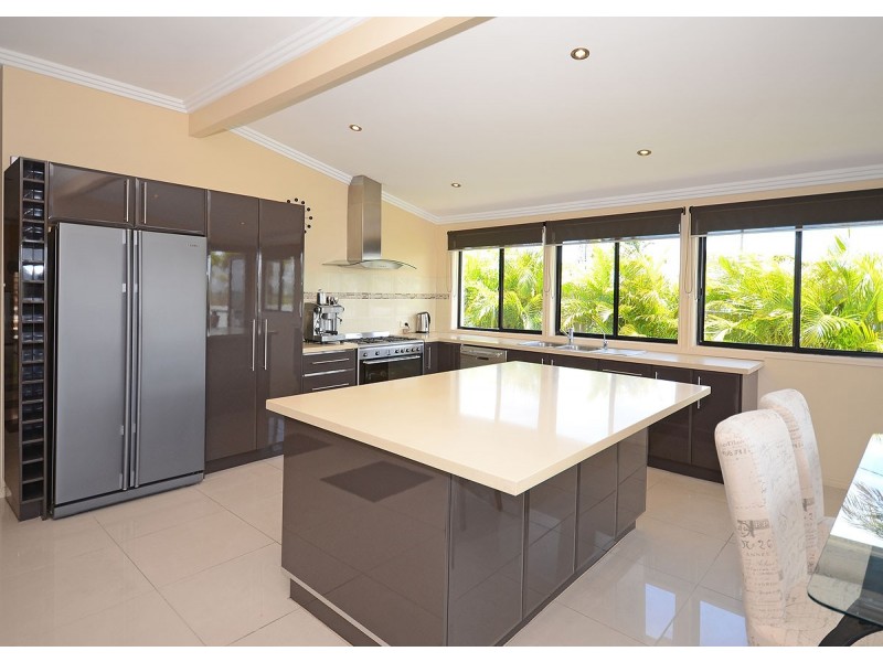 205 Esplanade, Pialba QLD 4655