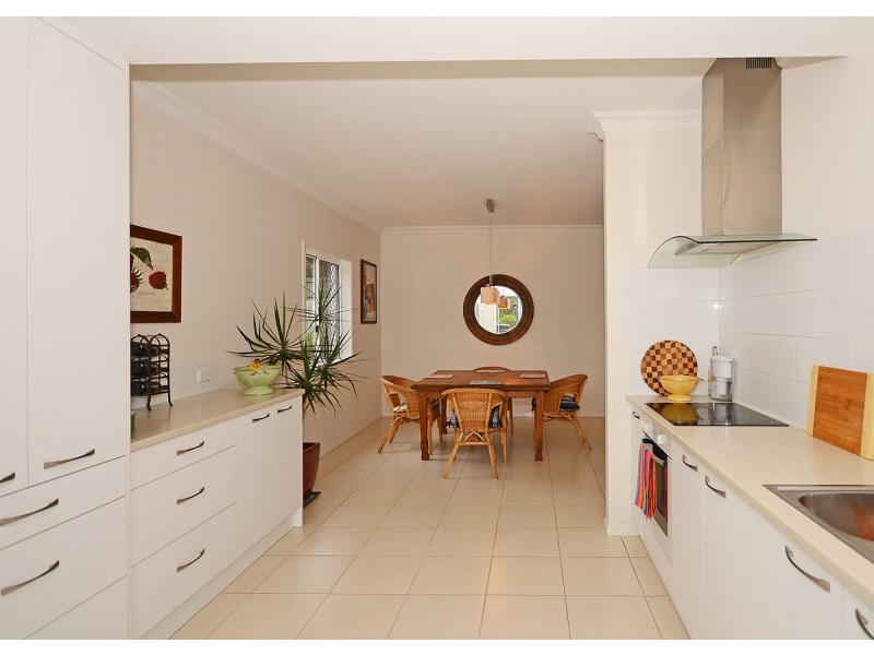 12 Daydream Court, Kawungan QLD 4655