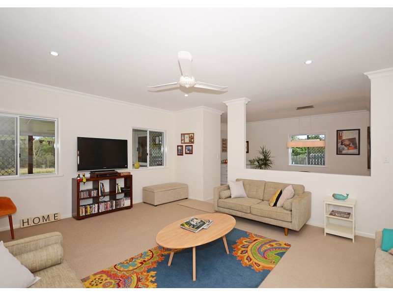 12 Daydream Court, Kawungan QLD 4655