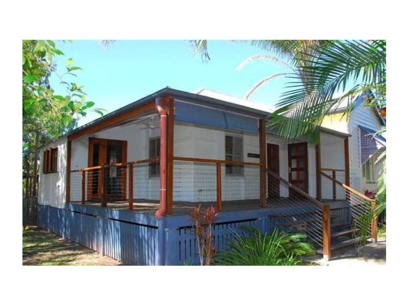 132 Pulgul Street, Urangan QLD 4655