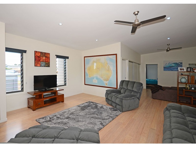 72 Ibis Boulevard, Eli Waters QLD 4655