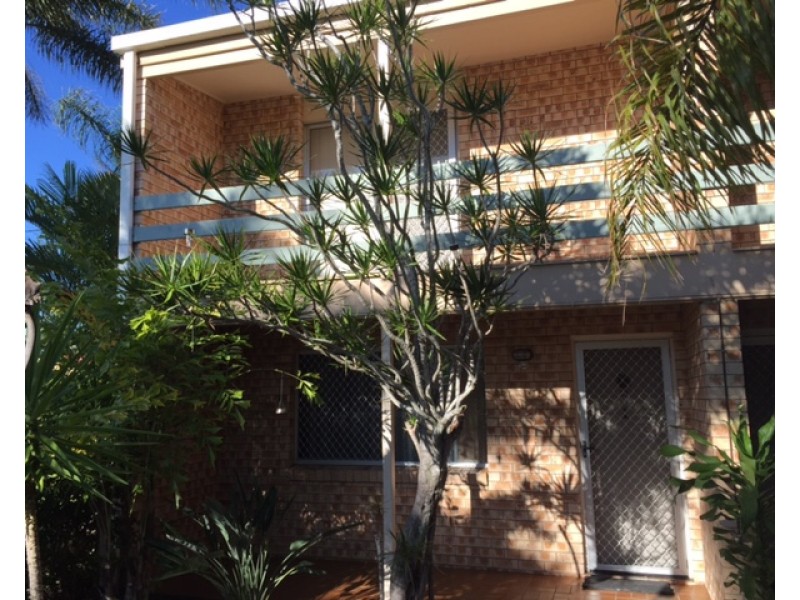 1/3 King Street, Urangan QLD 4655