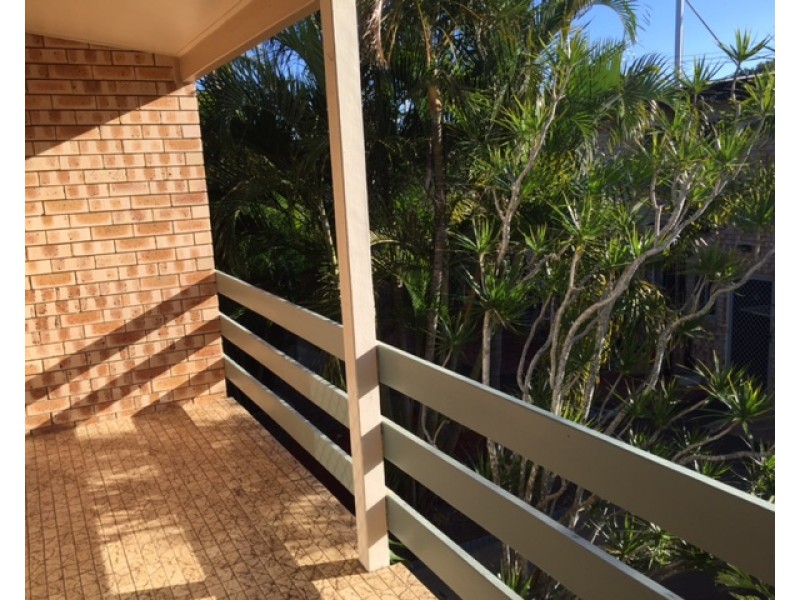 1/3 King Street, Urangan QLD 4655