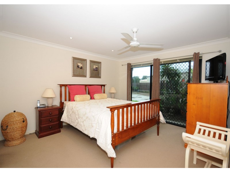 23 Kestrel Court, Eli Waters QLD 4655