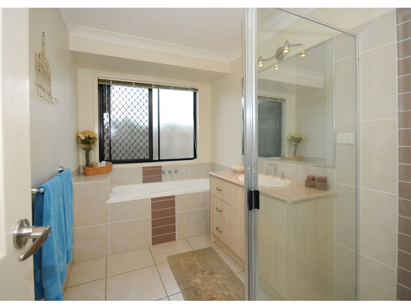 23 Kestrel Court, Eli Waters QLD 4655