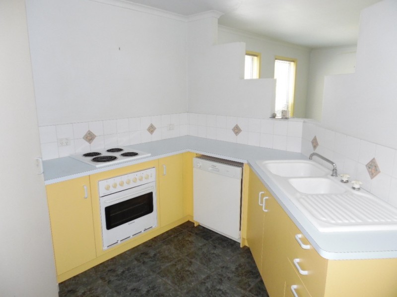 21 Jennylee Close, Urangan QLD 4655