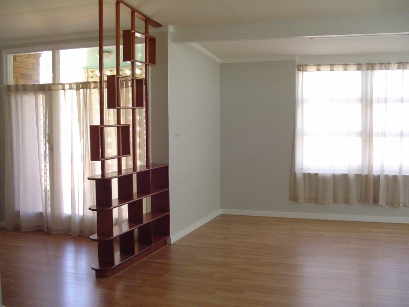 10 Robert Street, Torquay QLD 4655