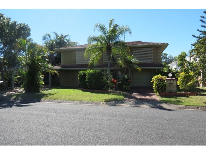 24 Prince Street, Urangan QLD 4655