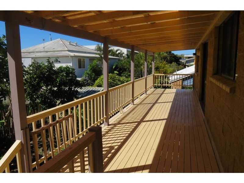 24 Prince Street, Urangan QLD 4655