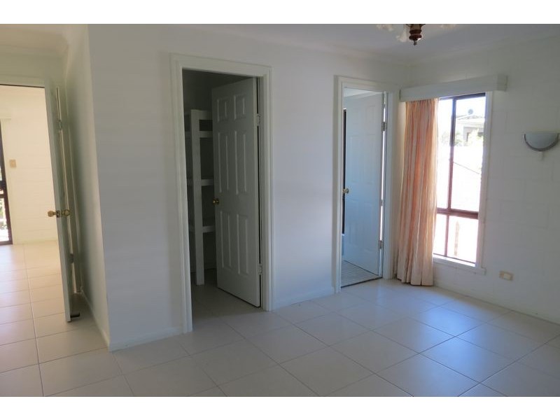 24 Prince Street, Urangan QLD 4655