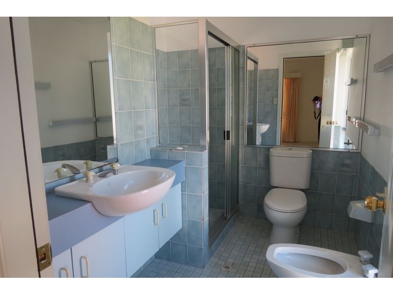 24 Prince Street, Urangan QLD 4655