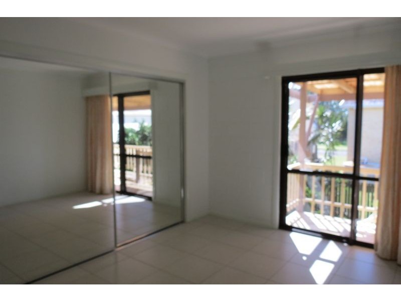 24 Prince Street, Urangan QLD 4655