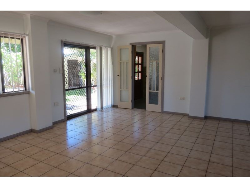 24 Prince Street, Urangan QLD 4655