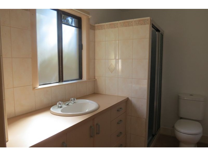 24 Prince Street, Urangan QLD 4655