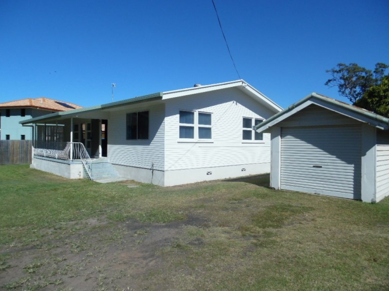 42 Esplanade, Point Vernon QLD 4655