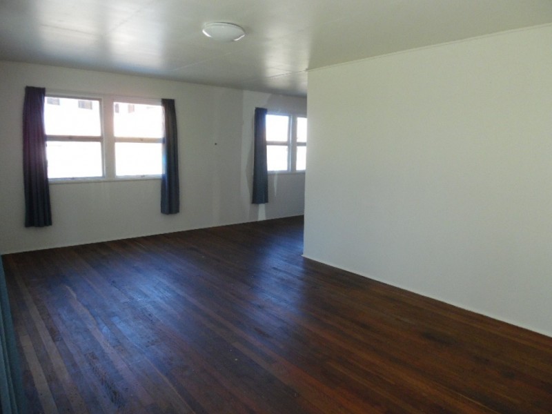 42 Esplanade, Point Vernon QLD 4655