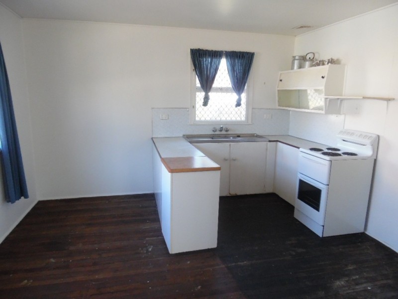 42 Esplanade, Point Vernon QLD 4655