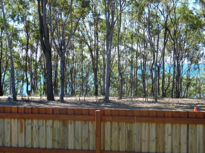 42 Esplanade, Point Vernon QLD 4655