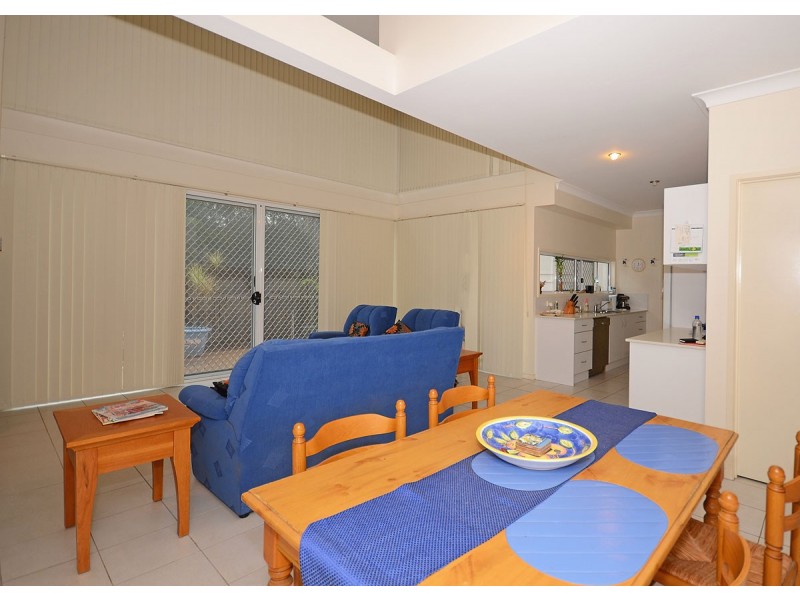8/71 Elizabeth Street, Urangan QLD 4655