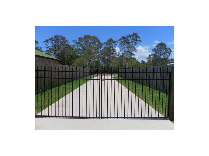 17a Southerden Street, Urangan QLD 4655