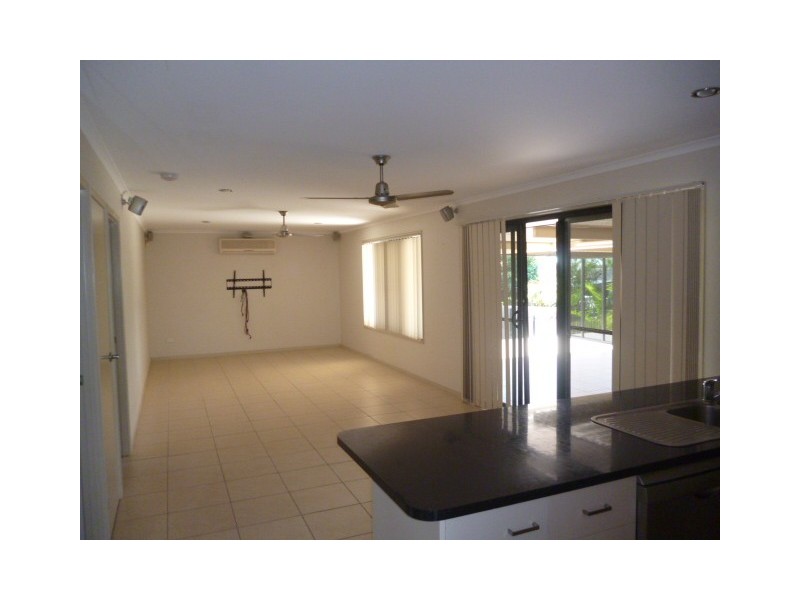 3 Sunad Court, Nikenbah QLD 4655