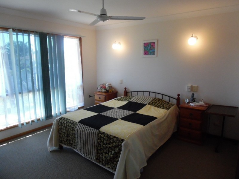 1 Greenway Drive, Pialba QLD 4655