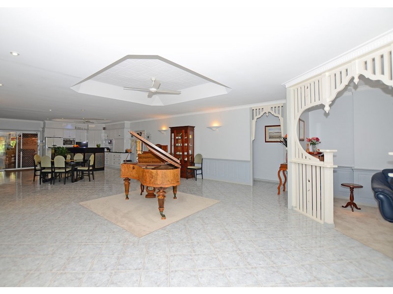 66 Honiton Street, Torquay QLD 4655