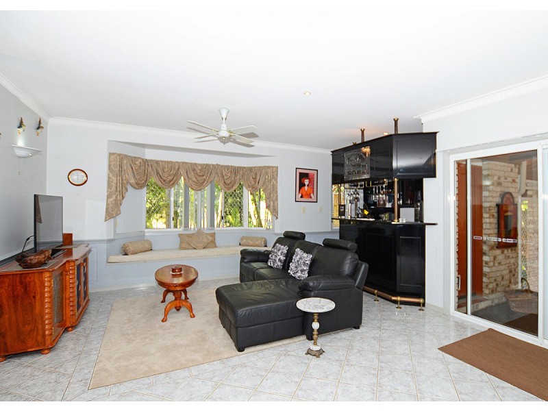 66 Honiton Street, Torquay QLD 4655