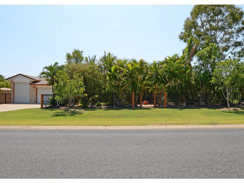 66 Honiton Street, Torquay QLD 4655