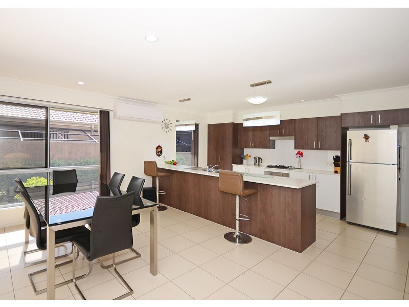 6 Mawson Court, Urraween QLD 4655