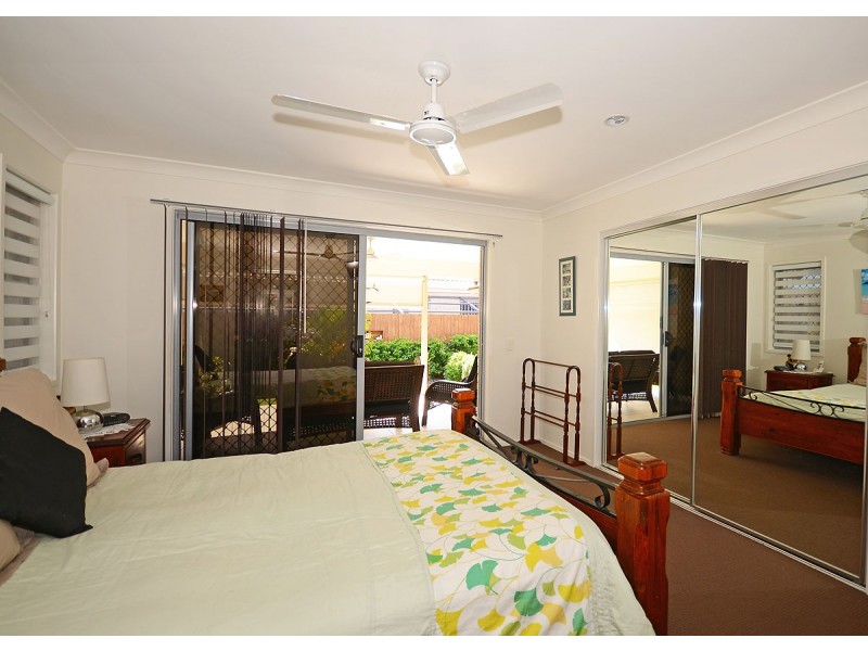 6 Mawson Court, Urraween QLD 4655