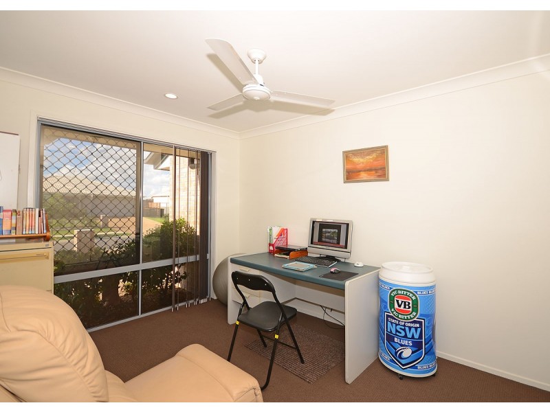 6 Mawson Court, Urraween QLD 4655