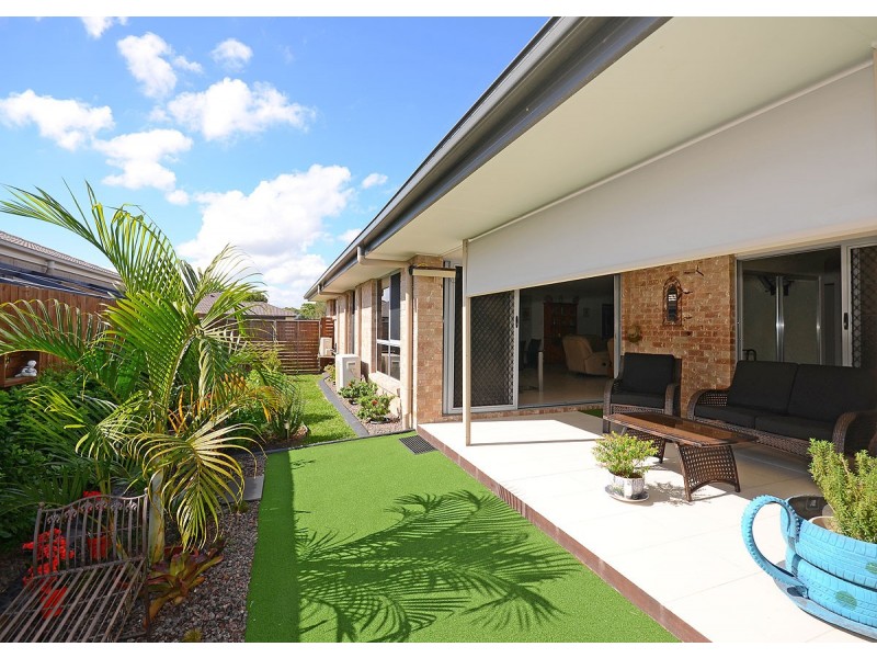 6 Mawson Court, Urraween QLD 4655