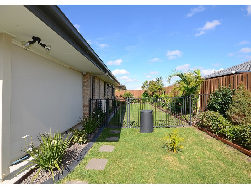6 Mawson Court, Urraween QLD 4655
