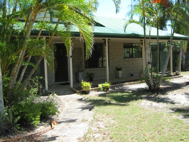 37 Ladbroke Crescent, Urangan QLD 4655