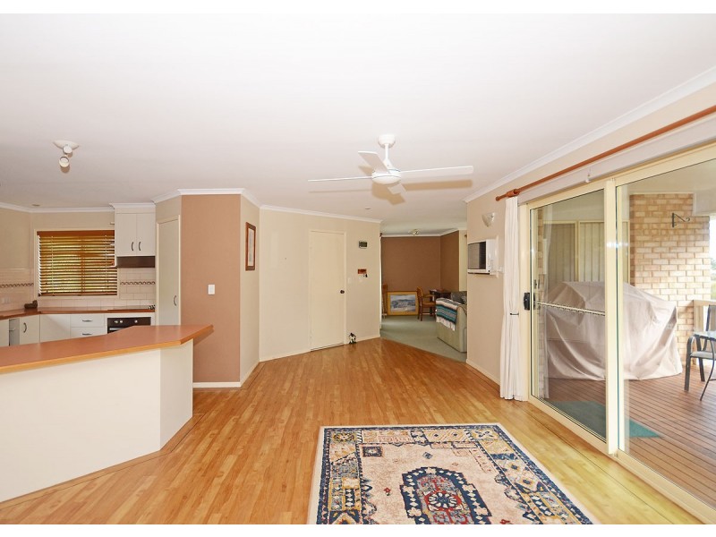 15 Faye  Avenue, Scarness QLD 4655