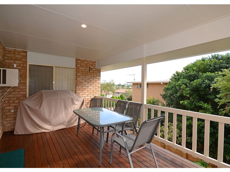 15 Faye  Avenue, Scarness QLD 4655