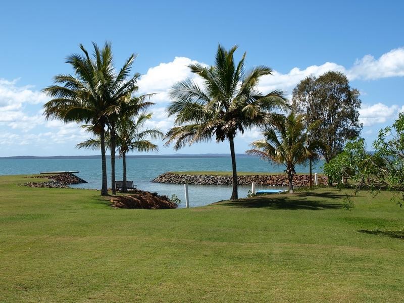 27 Pelican Avenue, Booral QLD 4655