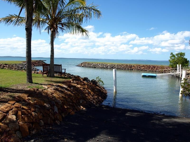 27 Pelican Avenue, Booral QLD 4655