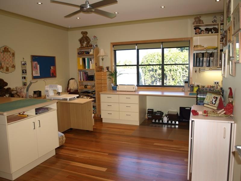 27 Pelican Avenue, Booral QLD 4655