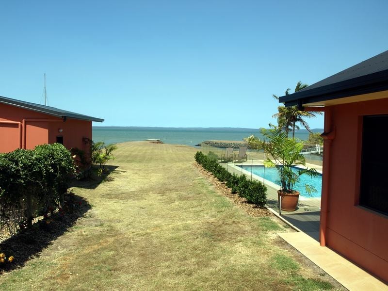 27 Pelican Avenue, Booral QLD 4655