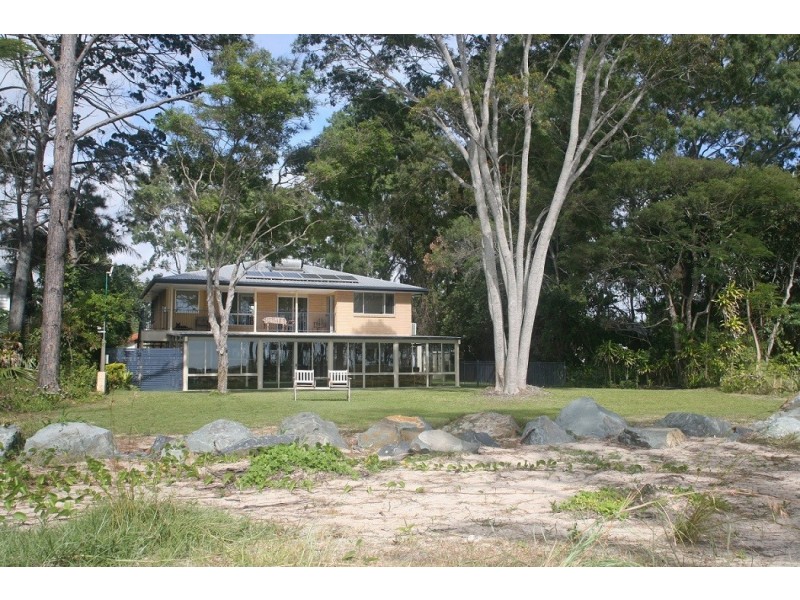 48 Kingfisher Parade, Toogoom QLD 4655