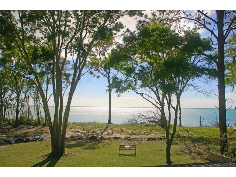 48 Kingfisher Parade, Toogoom QLD 4655