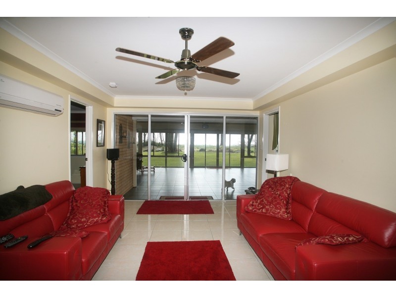 48 Kingfisher Parade, Toogoom QLD 4655