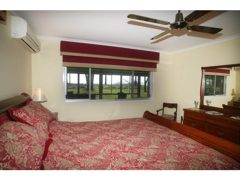 48 Kingfisher Parade, Toogoom QLD 4655