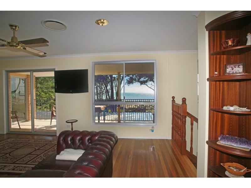 48 Kingfisher Parade, Toogoom QLD 4655