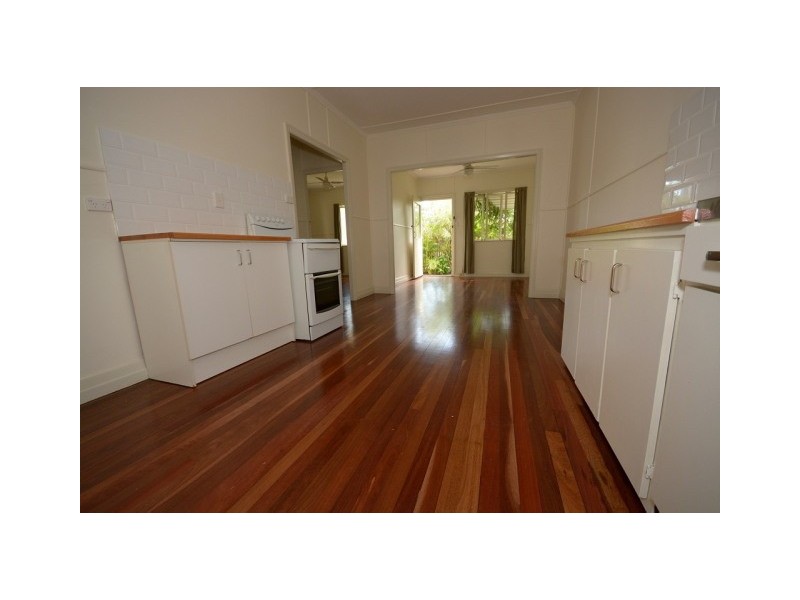 400 Esplanade, Torquay QLD 4655