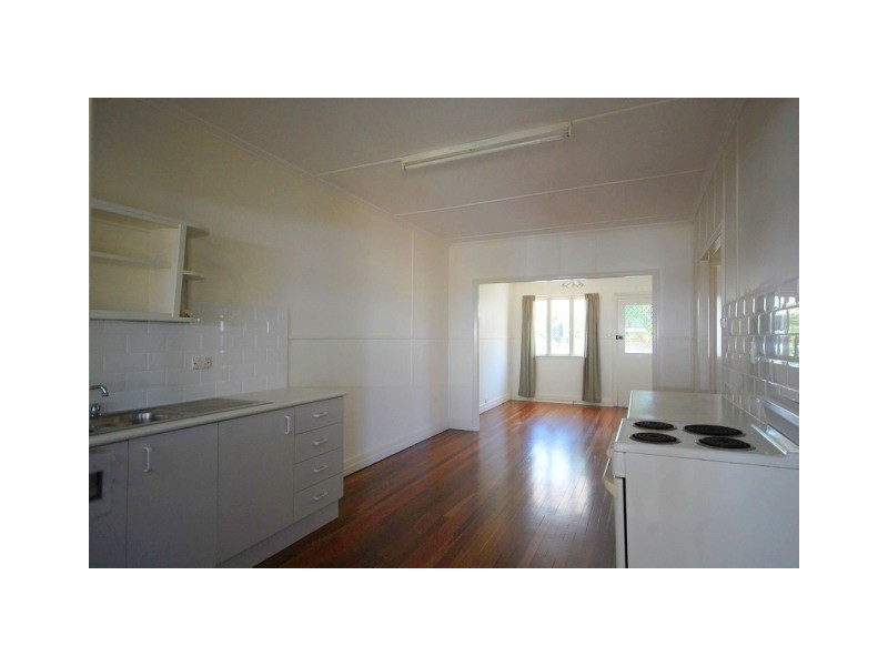 400 Esplanade, Torquay QLD 4655