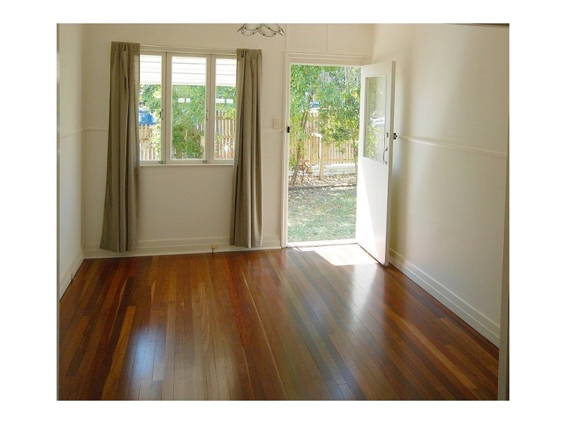 400 Esplanade, Torquay QLD 4655